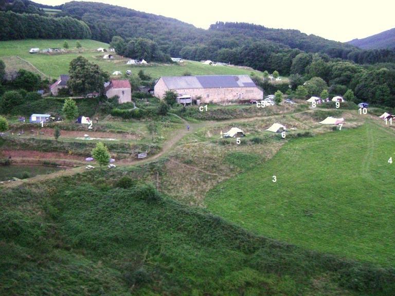 Camping La Foret Du Morvan Vintage Caravan Larochemillay Exteriér fotografie